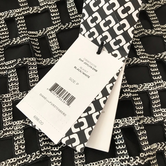 DIANE VON FURSTENBERG Printed Mini Dress - Picture 4 of 7